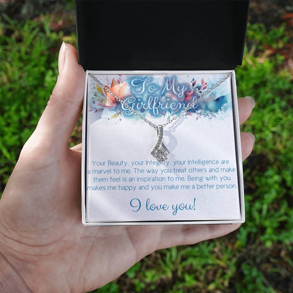 Aluring beauty necklace for Girlfriend